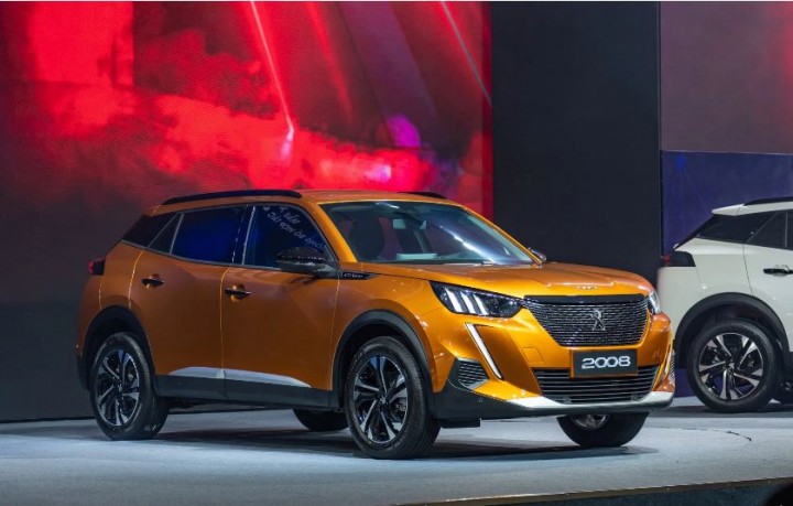 Peugeot 2008 - 03